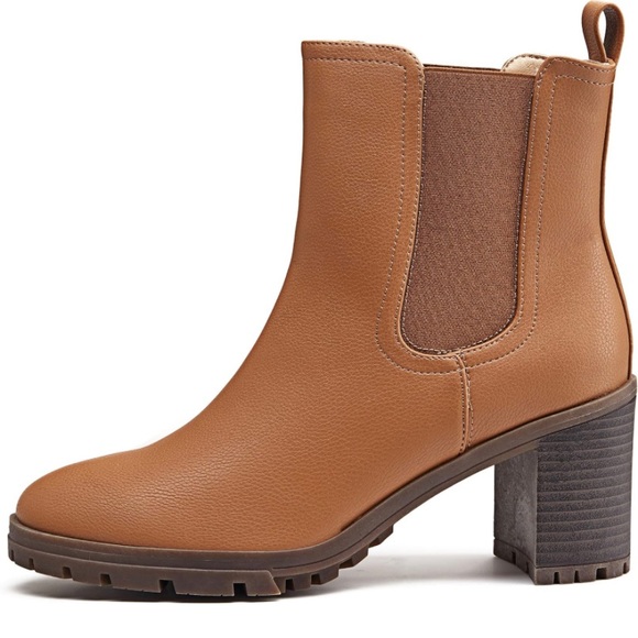 Womens Chelsea Ankle Boots Slip on Chunky Block - Picture 3 of 5